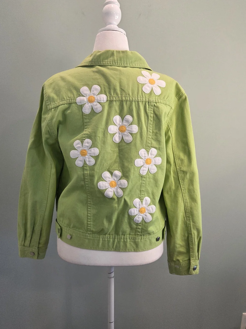 Lighthouse Apparel Lime Green Daisy Embroidered Denim Jacket L